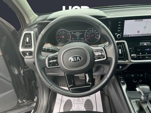 Used 2021 Kia Sorento EX w/ EX AWD X-Line Package image 12