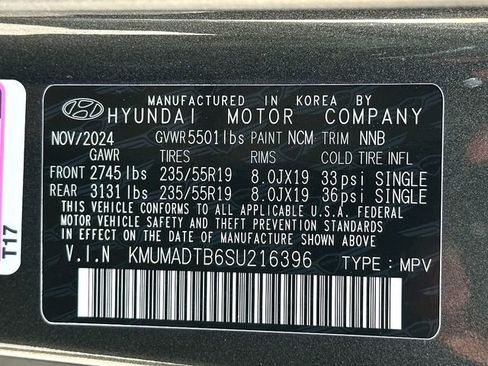 Used 2025 Genesis GV70 2.5T AWD/4WD image 32