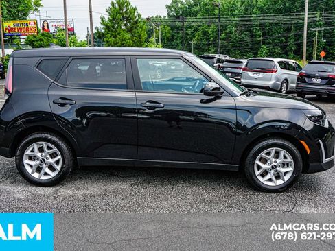 Used 2025 Kia Soul LX w/ LX Technology Package FWD image 9