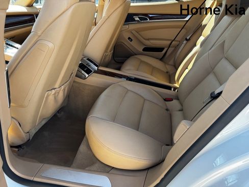 Used 2012 Porsche Panamera 4 image 13