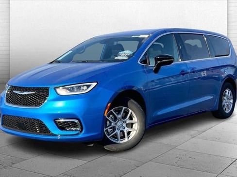 New 2026 Chrysler Pacifica Select FWD image 30