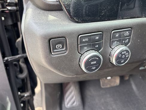 Used 2025 GMC Sierra 3500 SLT w/ SLT Premium Package AWD/4WD image 22