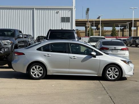 Used 2024 Toyota Corolla LE FWD image 3