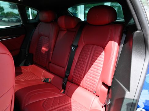 Used 2023 Maserati Levante Trofeo AWD/4WD image 39