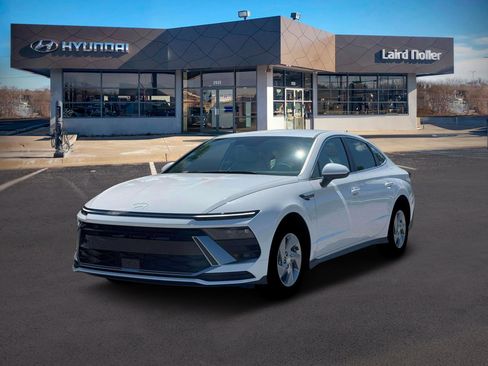 New 2026 Hyundai Sonata SE image 1