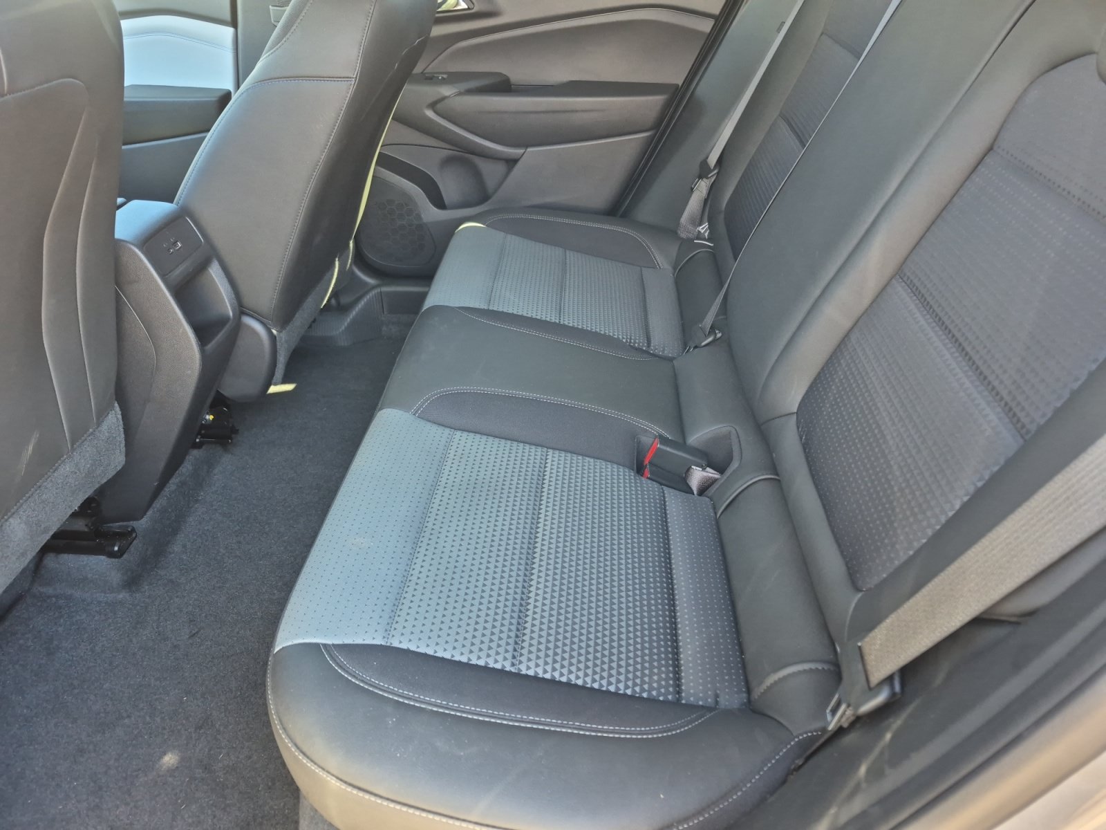Used 2026 Chevrolet Trax LT FWD image 20
