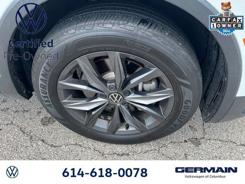 Used 2023 Volkswagen Tiguan SE w/ Panoramic Sunroof Package AWD/4WD image 13