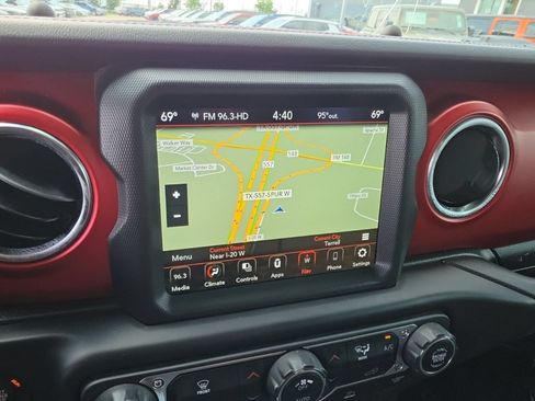 Used 2022 Jeep Gladiator Rubicon w/ Trailer Tow Package AWD/4WD image 21