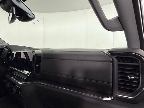 Used 2024 Chevrolet Silverado 2500 LTZ w/ LTZ Convenience Package image 31