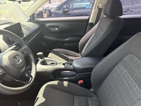 Certified 2024 Honda HR-V LX image 9