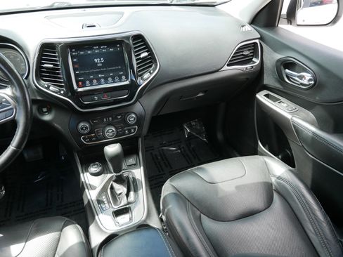 Used 2020 Jeep Cherokee Limited w/ Trailer Tow Group AWD/4WD image 11