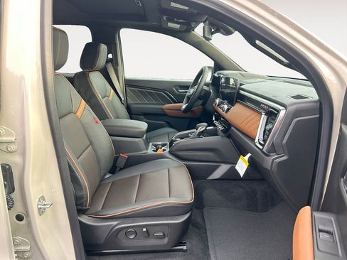 New 2026 GMC Canyon AT4 w/ Technology Plus Package image 10