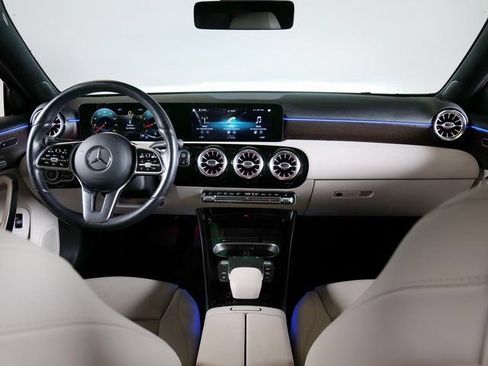 Used 2021 Mercedes-Benz A 220 4MATIC image 4