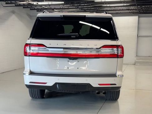 Used 2021 Lincoln Navigator Reserve w/ Luxury Package AWD/4WD image 4