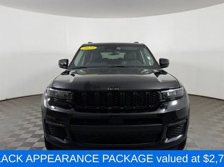 Used 2023 Jeep Grand Cherokee L Limited w/ Black Appearance Package AWD/4WD video 2