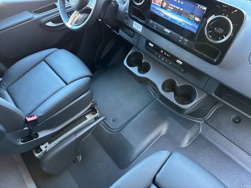 New 2026 Mercedes-Benz Sprinter 144 Cargo image 17