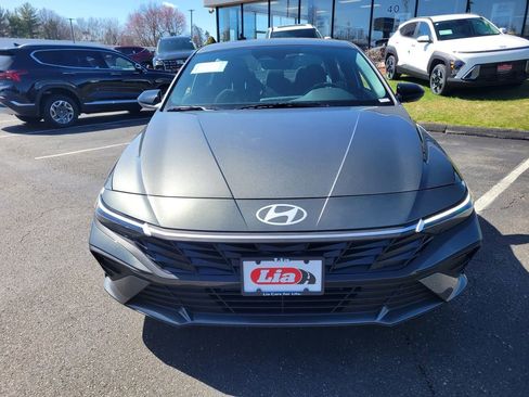 New 2025 Hyundai Elantra SEL image 10