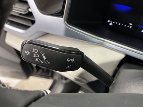 New 2026 Volkswagen Taos SE image 19