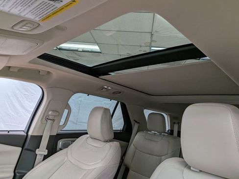 Certified 2023 Ford Explorer Platinum w/ Technology Package image 16