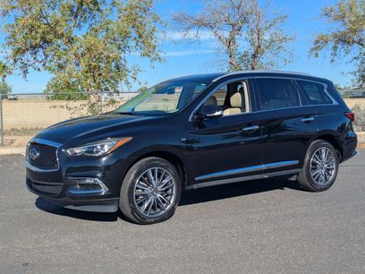 Used 2019 INFINITI QX60 Luxe w/ Essential Package