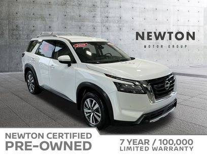 Used 2025 Nissan Pathfinder SL