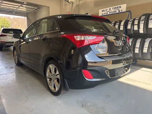 Used 2013 Hyundai Elantra GT w/ Touch & Go Pkg image 9