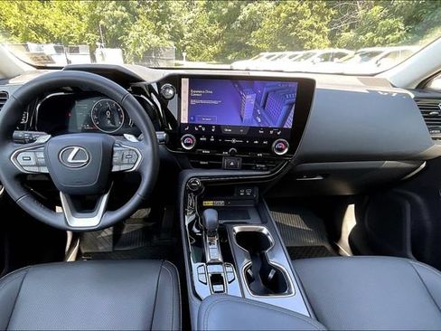 Used 2024 Lexus NX 350 AWD image 7
