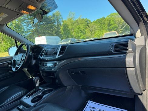 Used 2017 Honda Ridgeline RTL image 19
