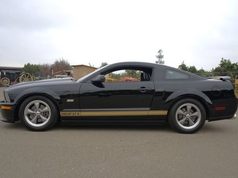 Used 2006 Ford Mustang GT Premium image 19