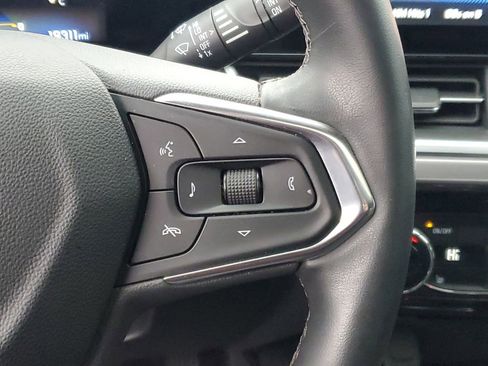 Used 2024 Chevrolet Trax ACTIV w/ Sunroof Package image 15