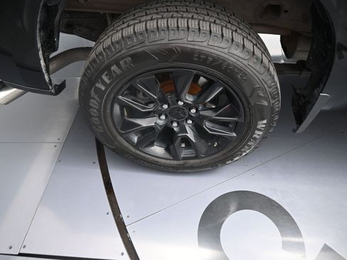 Used 2019 Chevrolet Silverado 1500 Custom w/ Custom Value Package image 19