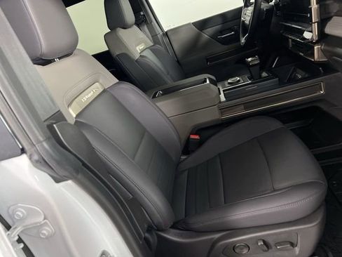 Used 2025 GMC Hummer EV 3X AWD/4WD image 21