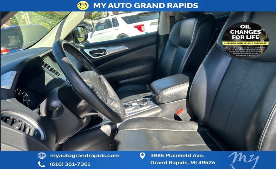 Used 2020 Nissan Pathfinder SL AWD/4WD image 4