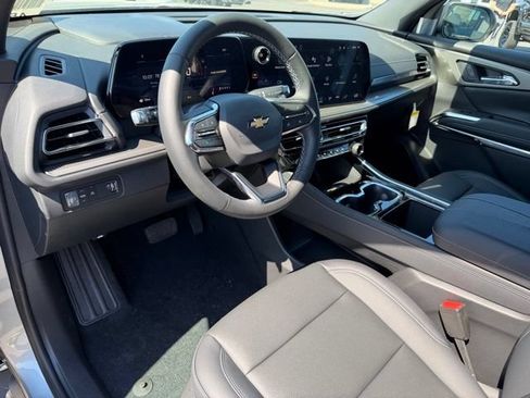 New 2026 Chevrolet Traverse LT w/ Driver Confidence Package FWD image 21