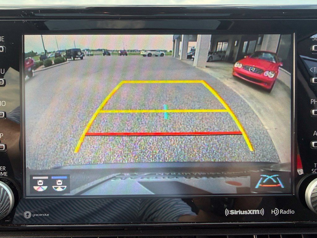 Used 2019 Toyota RAV4 XLE w/ Convenience Package FWD image 21