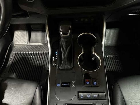 Certified 2021 Toyota Highlander XLE image 39