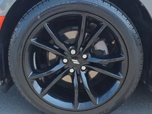 Used 2017 Dodge Charger SXT w/ Blacktop Package RWD image 48