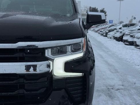 Used 2023 Chevrolet Silverado 1500 LT image 2