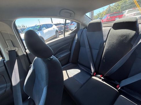 Used 2025 Nissan Versa SV FWD image 36