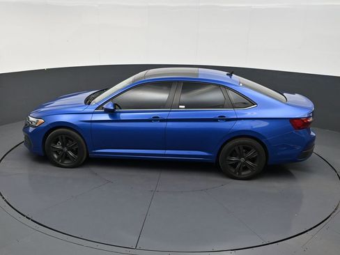 Used 2023 Volkswagen Jetta SE w/ Panoramic Sunroof Package FWD image 13