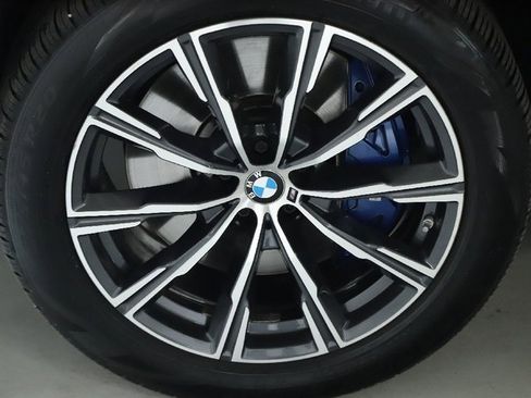 Used 2020 BMW X5 M50i w/ Premium Package image 39