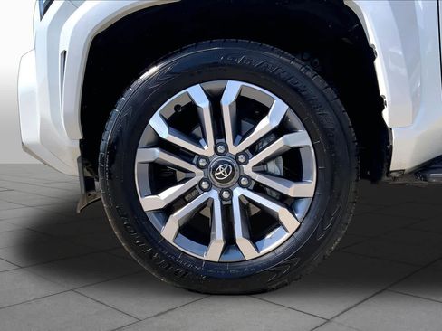 Used 2025 Toyota 4Runner Limited AWD/4WD image 11