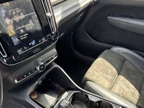 Used 2019 Volvo XC40 T5 R-Design AWD/4WD image 7