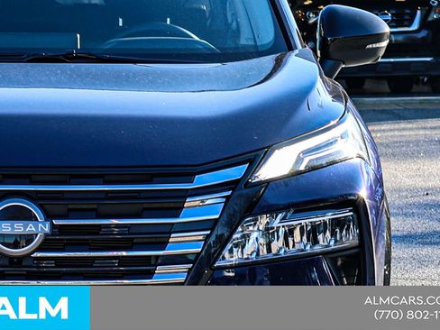 Used 2025 Nissan Rogue Platinum image 15