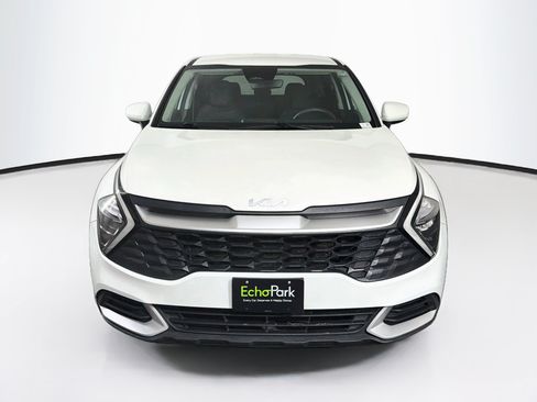 Used 2023 Kia Sportage LX AWD/4WD image 2