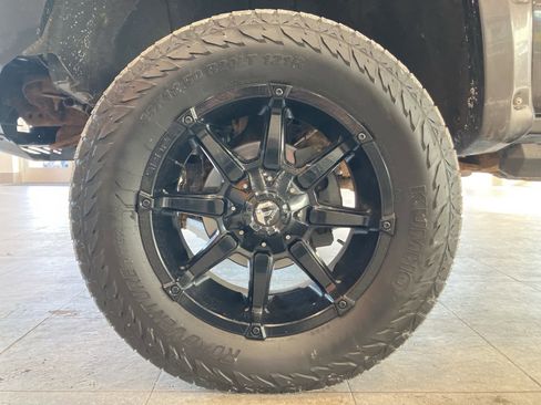 Used 2014 GMC Sierra 1500 SLT w/ SLT Preferred Package image 9