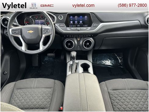 Used 2020 Chevrolet Blazer LT image 12