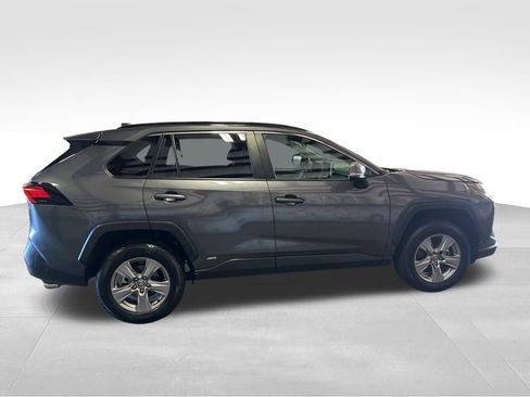 Used 2025 Toyota RAV4 XLE AWD/4WD image 7