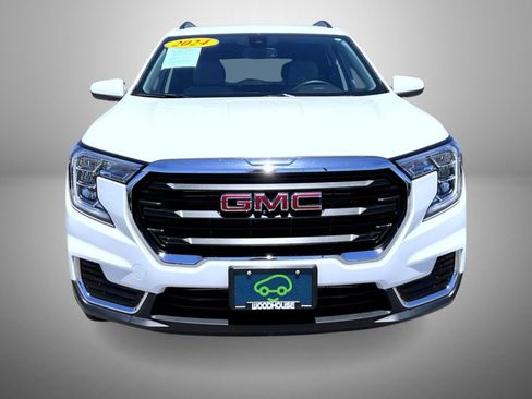 Certified 2024 GMC Terrain SLE w/ Driver Convenience Package AWD/4WD image 2