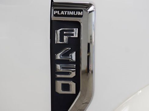 Used 2022 Ford F450 Platinum w/ FX4 Off-Road Package image 16